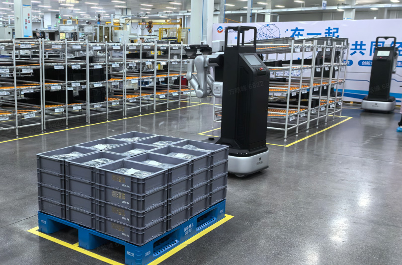 星空电竞-全场景新体验，海信电视多款全球首创新品亮相AWE